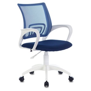 Офисное кресло Brabix Fly MG-396W (с подлокотниками, пластик белый, сетка, темно-синее) 532399 в Астрахани